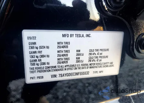 2022 Tesla Model Y z USA, uszkodzony, nr VIN 7SAYGDEE3NF555532